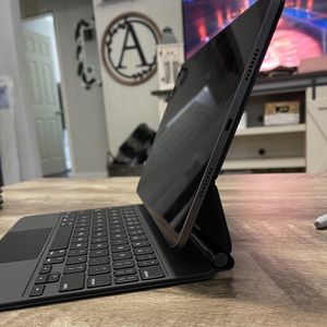 Apple IPad Pro 11 inch MAGIC KEYBOARD